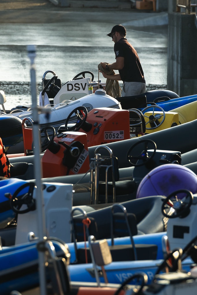 穆帅对记者,合影请求积,极响应,博天堂,彩票平台,在线投注,彩票预测,彩票服务