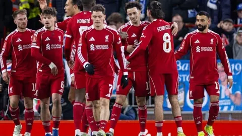 穆帅对记者合影请求积极响应！